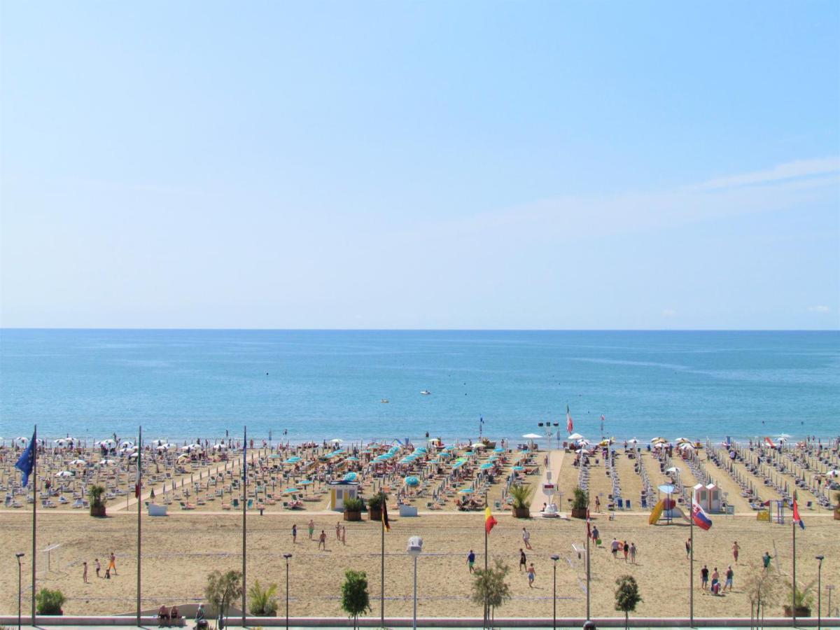 Condominio Zenith Bibione Exterior photo